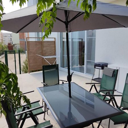 Las Brisas Garden Apartment Burgas by Eksteriør bilde