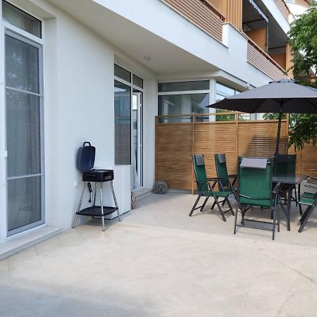Las Brisas Garden Apartment Burgas by Eksteriør bilde