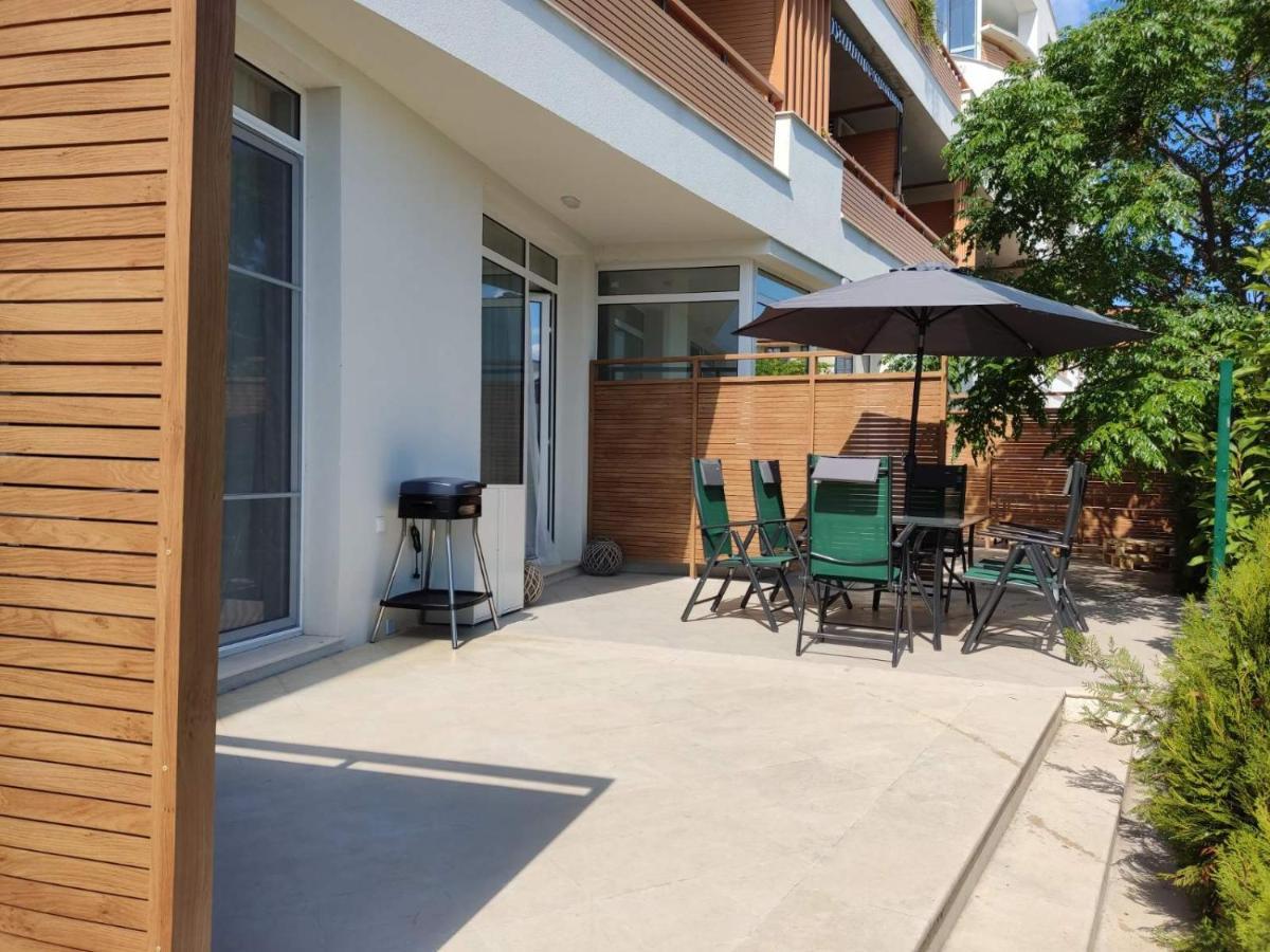 Las Brisas Garden Apartment Burgas by Eksteriør bilde