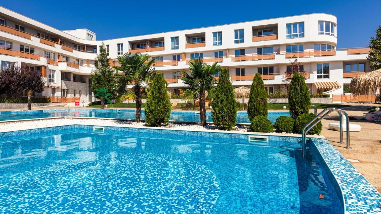 Las Brisas Garden Apartment Burgas by Eksteriør bilde